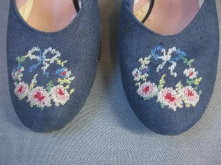 50s Women's Vintage Heels by Troylings Slingback Needlepoint Trim Shoes 7 8 VFG