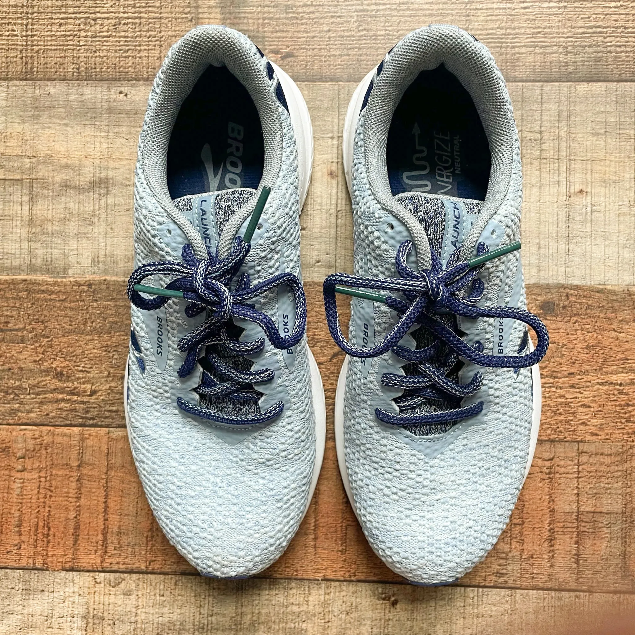 Brooks Launch 6 Blue Sneakers- Size 8 (LIKE NEW CONDITION)