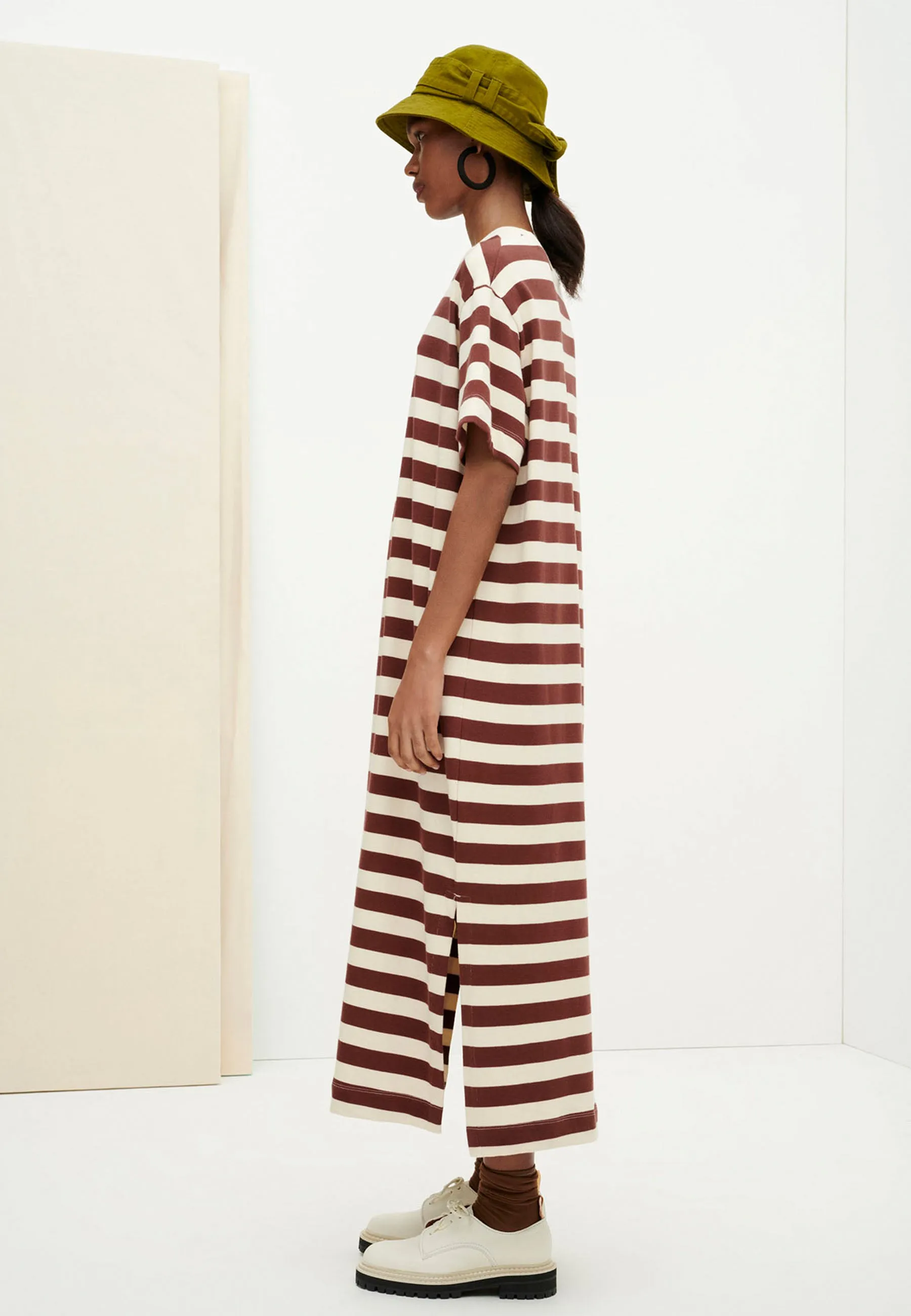 Building Block Long T-Shirt Dress - mahogany stripe