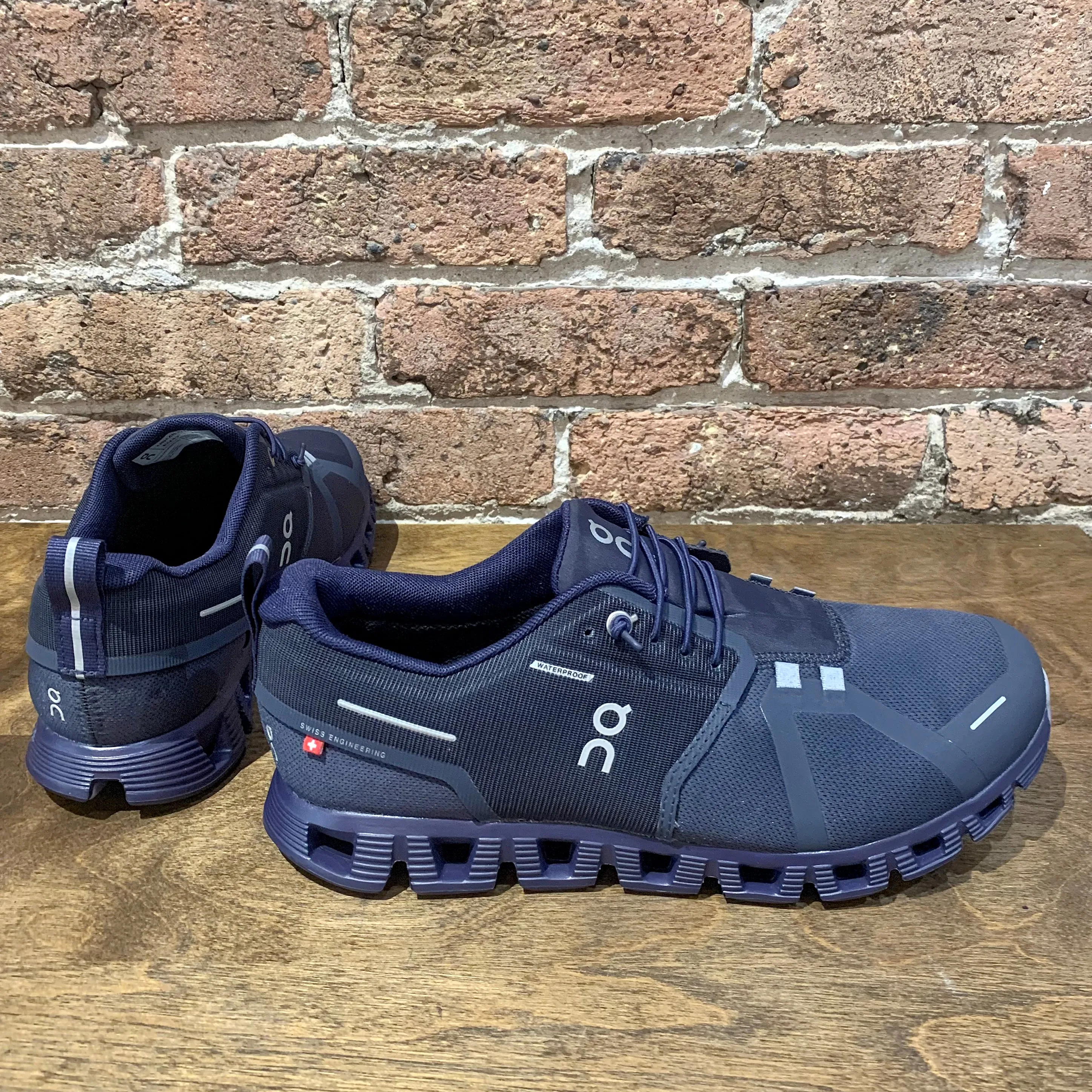 Cloud 5 M Waterproof Navy | Ink