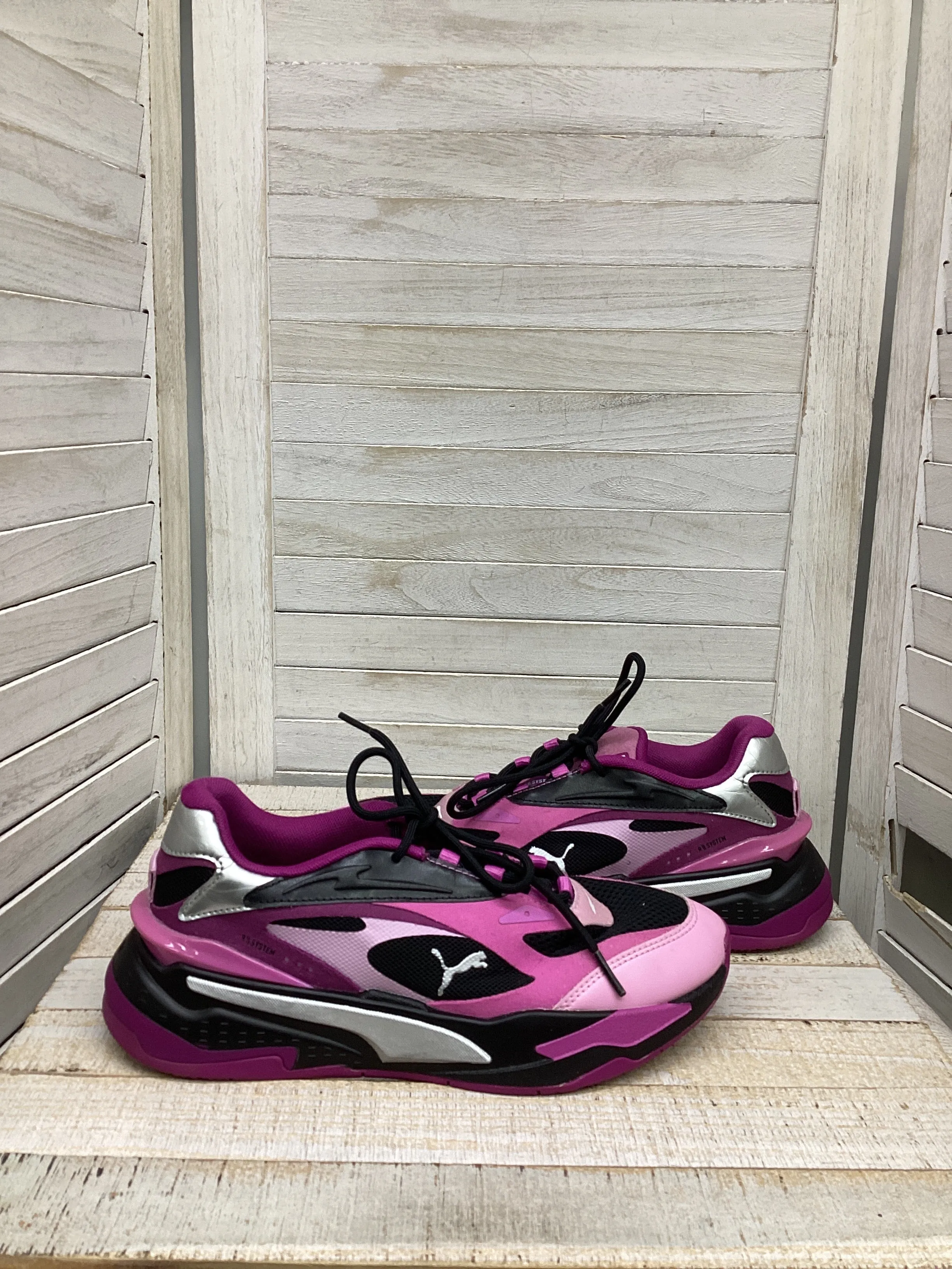 Shoes Athletic By Puma In Purple, Size: 6