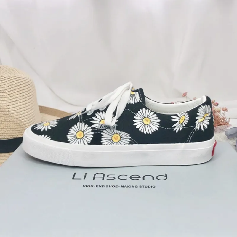 Student Daisy Canvas Shoes AD11336