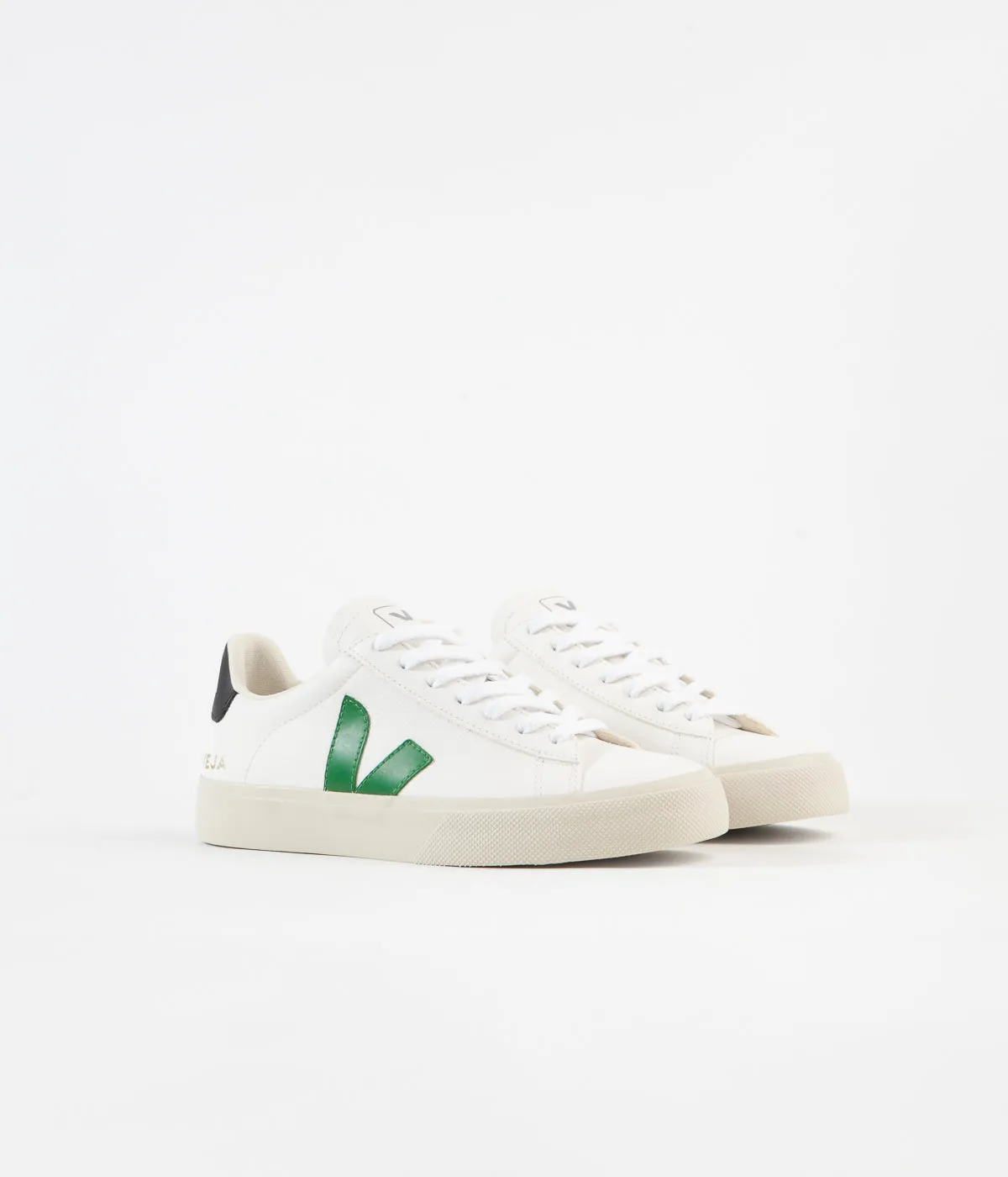 Veja Womens Campo ChromeFree Shoes - Extra White / Emeraude / Black