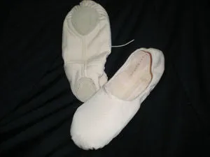 Wendy -- Canvas Split Sole Ballet -- Peach