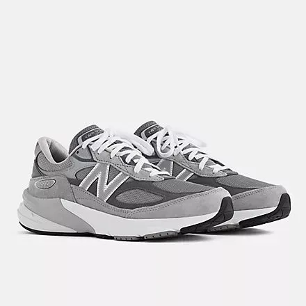 Women's 990 V6